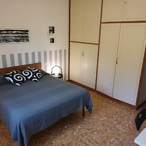 https://lo-zizzolo-bedbreakfast.it-tuscanyhotel.com